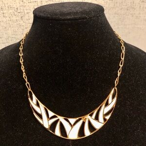 VINTAGE MONET GOLD TONE AND CREAM ENAMEL NECKLACE